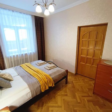 Old Town Retreat With Stunning Views 2 Bedroom Apartment Nearby The Church Of Saint Peter Рига Екстериор снимка