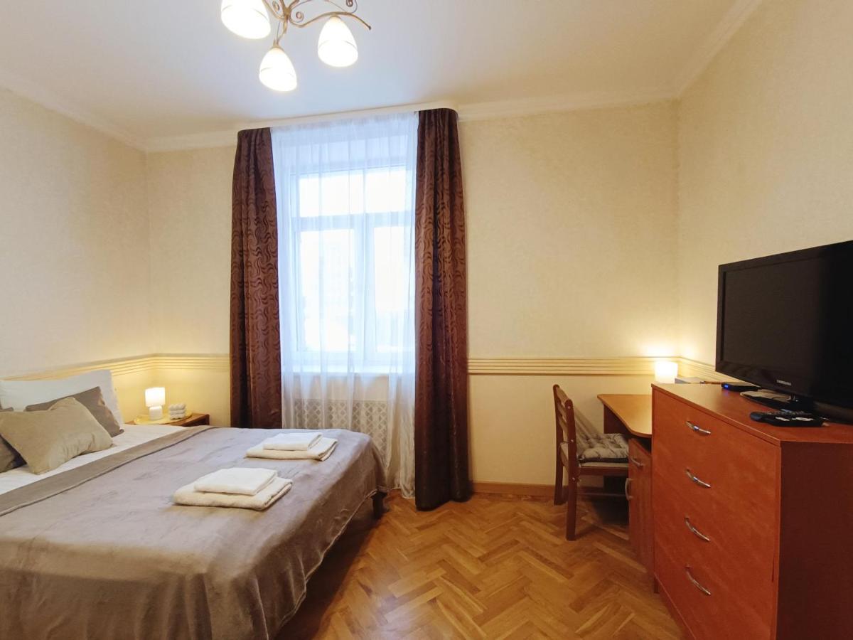 Old Town Retreat With Stunning Views 2 Bedroom Apartment Nearby The Church Of Saint Peter Рига Екстериор снимка