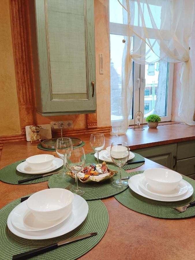 Old Town Retreat With Stunning Views 2 Bedroom Apartment Nearby The Church Of Saint Peter Рига Екстериор снимка