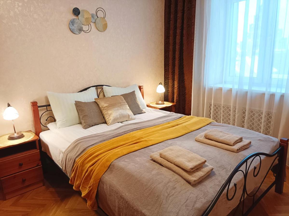 Old Town Retreat With Stunning Views 2 Bedroom Apartment Nearby The Church Of Saint Peter Рига Екстериор снимка