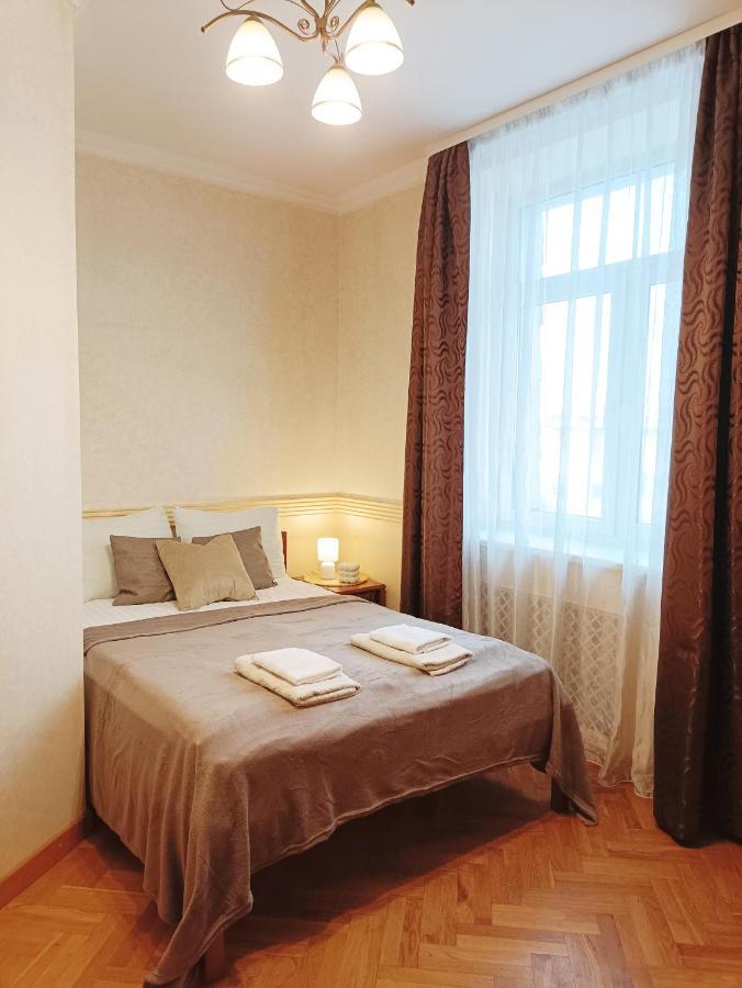 Old Town Retreat With Stunning Views 2 Bedroom Apartment Nearby The Church Of Saint Peter Рига Екстериор снимка