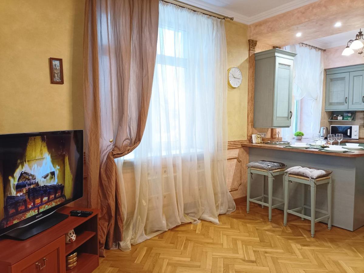 Old Town Retreat With Stunning Views 2 Bedroom Apartment Nearby The Church Of Saint Peter Рига Екстериор снимка
