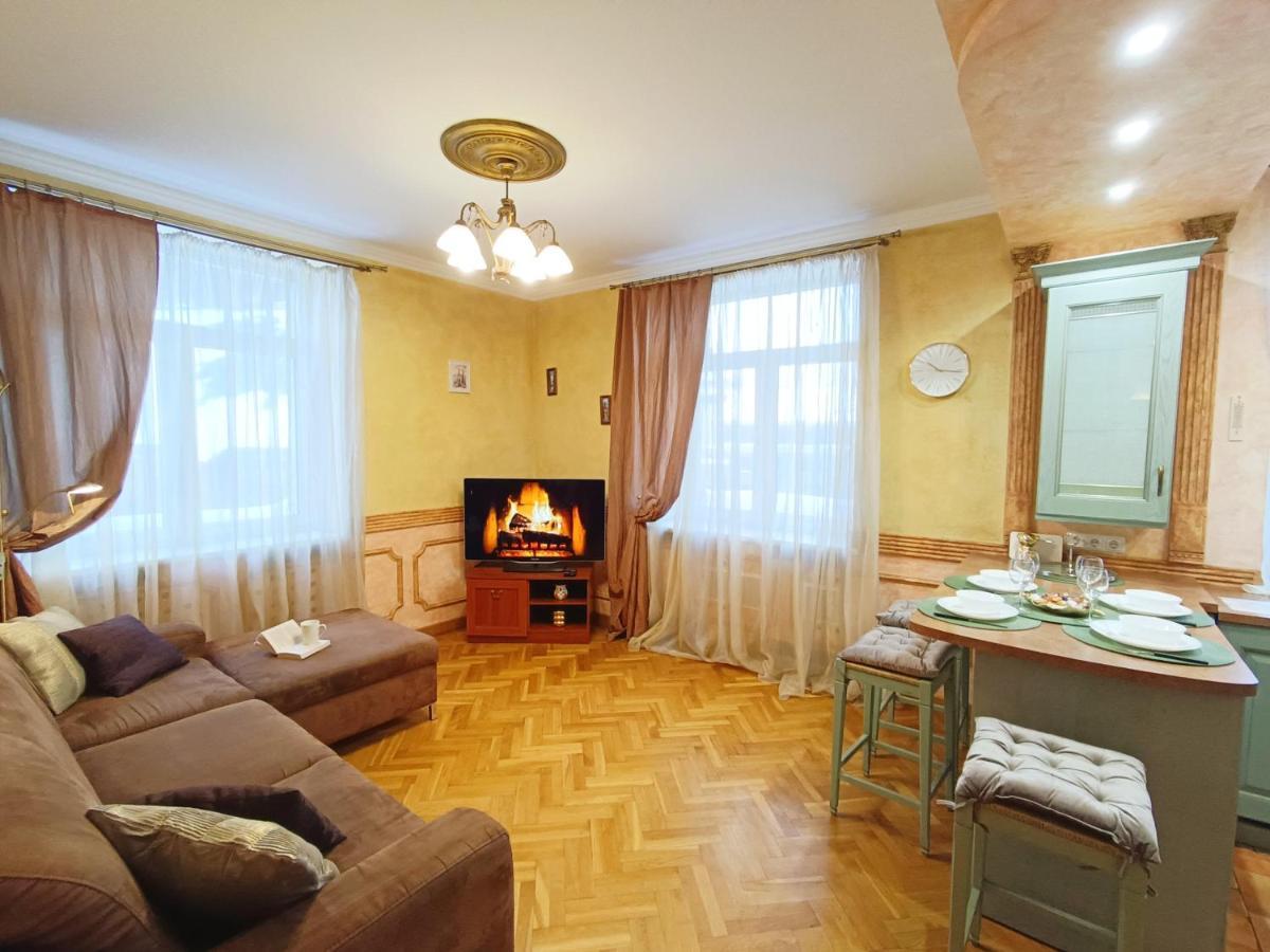 Old Town Retreat With Stunning Views 2 Bedroom Apartment Nearby The Church Of Saint Peter Рига Екстериор снимка