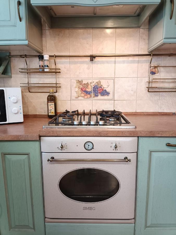 Old Town Retreat With Stunning Views 2 Bedroom Apartment Nearby The Church Of Saint Peter Рига Екстериор снимка