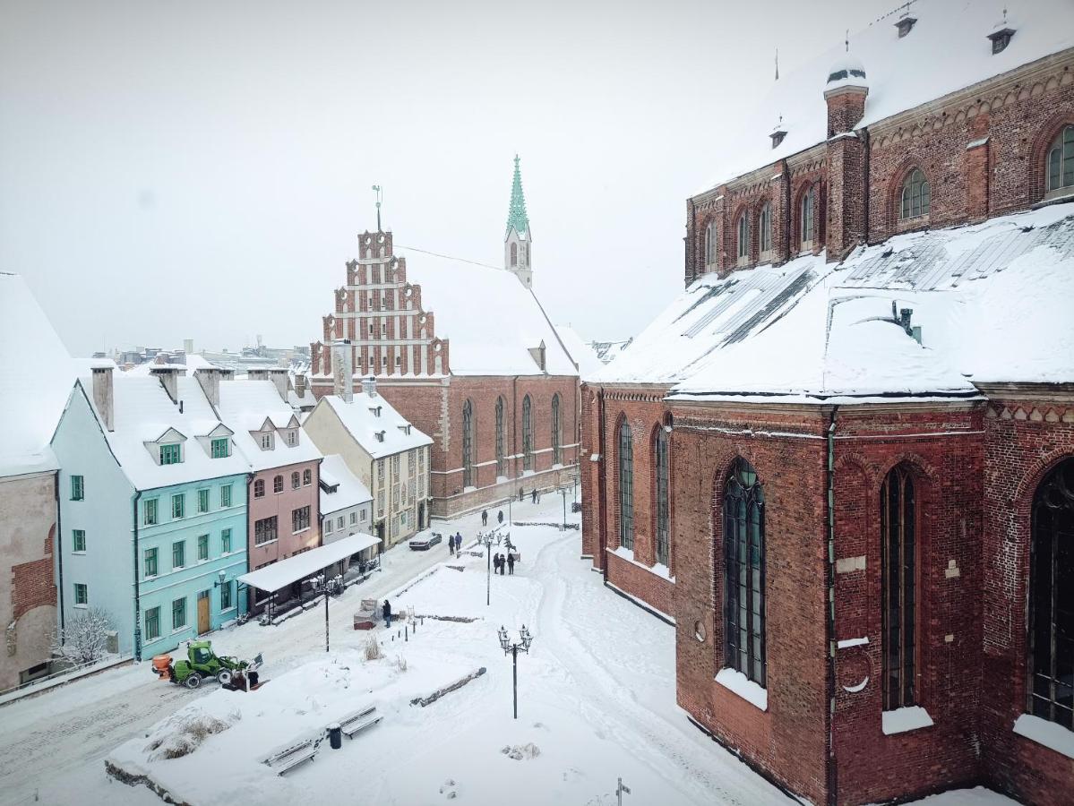 Old Town Retreat With Stunning Views 2 Bedroom Apartment Nearby The Church Of Saint Peter Рига Екстериор снимка