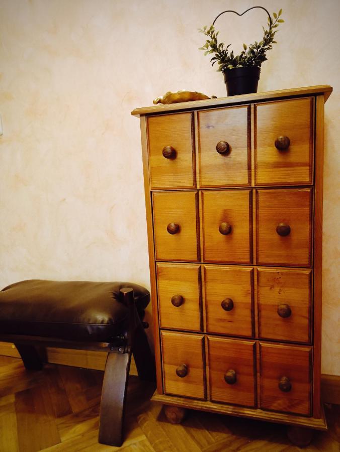 Old Town Retreat With Stunning Views 2 Bedroom Apartment Nearby The Church Of Saint Peter Рига Екстериор снимка